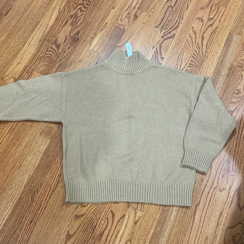GAP Cozy Tan Turtleneck Sweater, petite medium, NWT